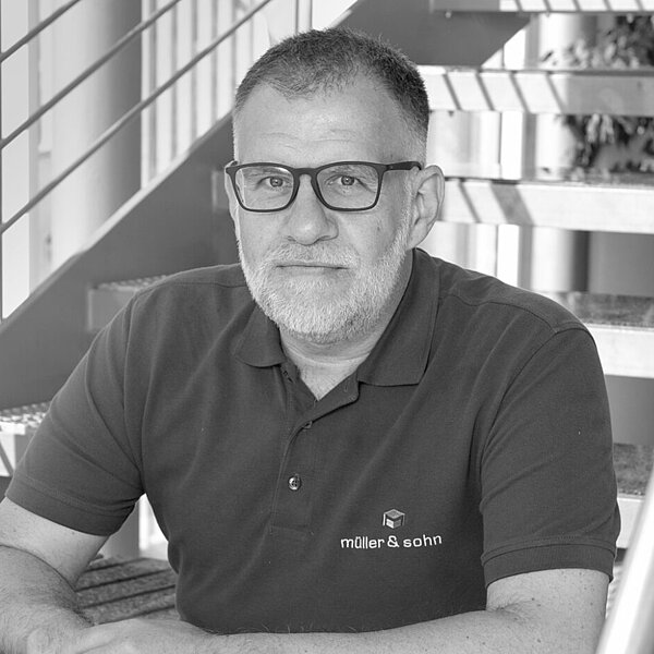 Michael Schneider